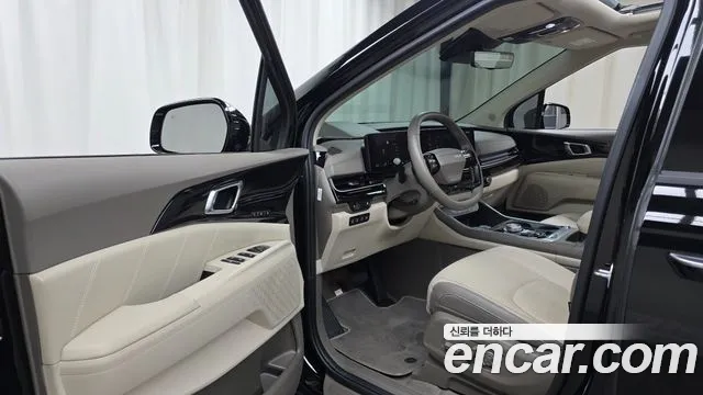 Kia Carnival Generation 4 — Фото автомобиля 9