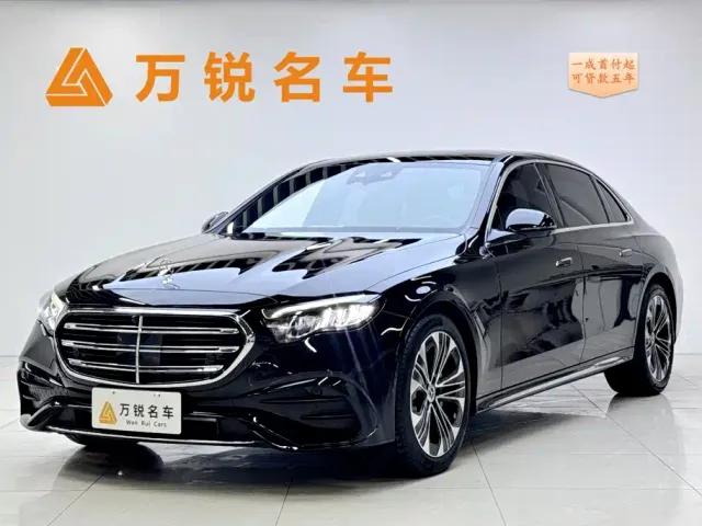 Фотография автомобиля — Mercedes-Benz E-Class
