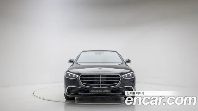 Mercedes-Benz S-Class — Фото автомобиля 3