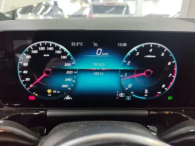 Mercedes-Benz GLA-Class — Фото автомобиля 11