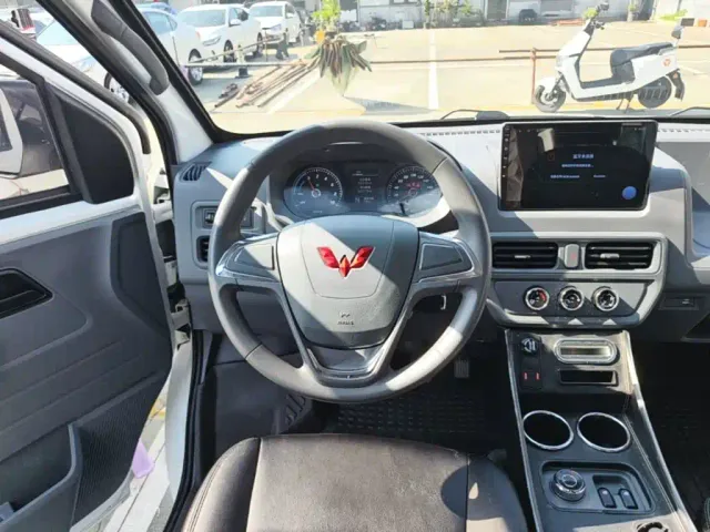 Wuling Yangguang — Фото автомобиля 10