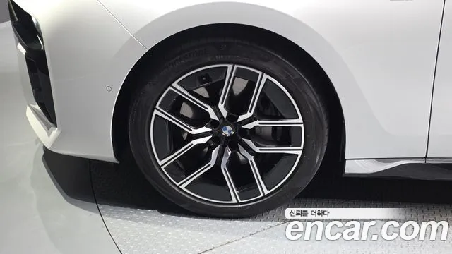 BMW 7 Series G70 — Фото автомобиля 5