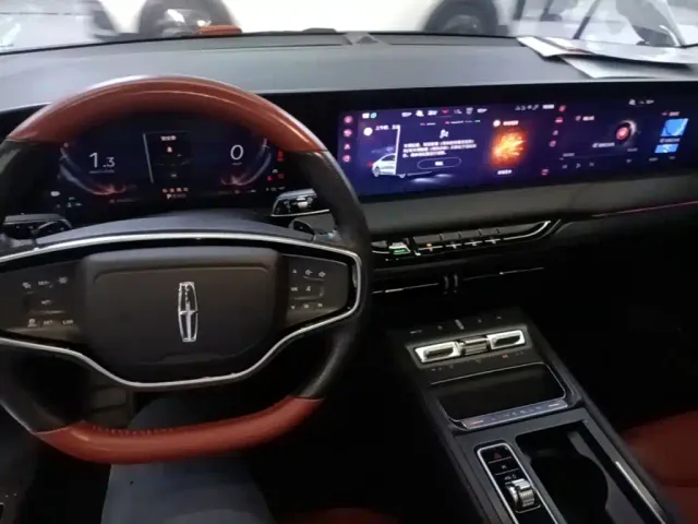 Lincoln Z — Фото автомобиля 9