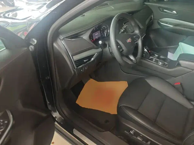 Cadillac XT4 — Фото автомобиля 11