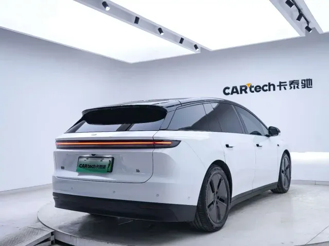 Li Auto i6 — Фото автомобиля 14