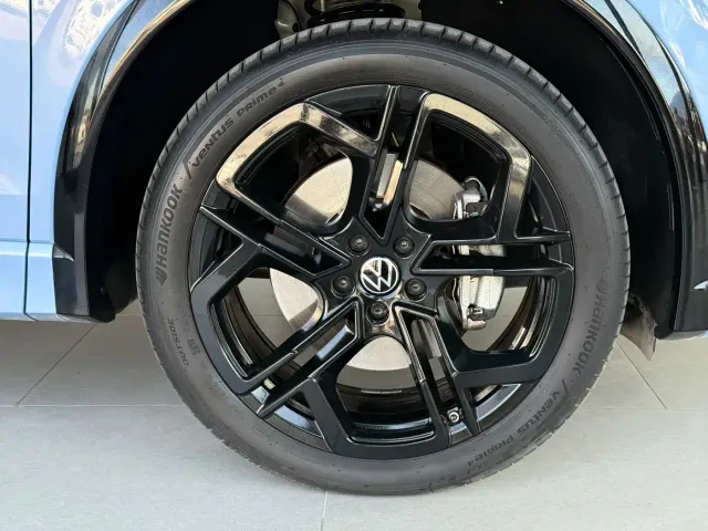 Volkswagen Tiguan L — Фото автомобиля 16