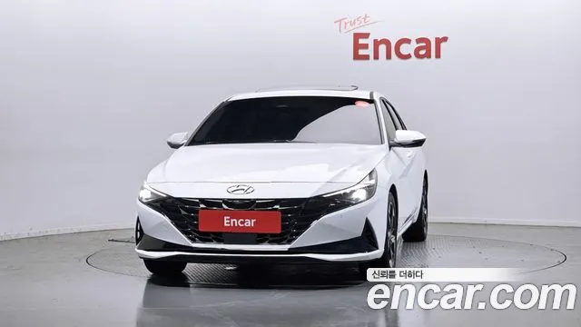 Hyundai AVANTE Avante (CN7) — Фото автомобиля 3