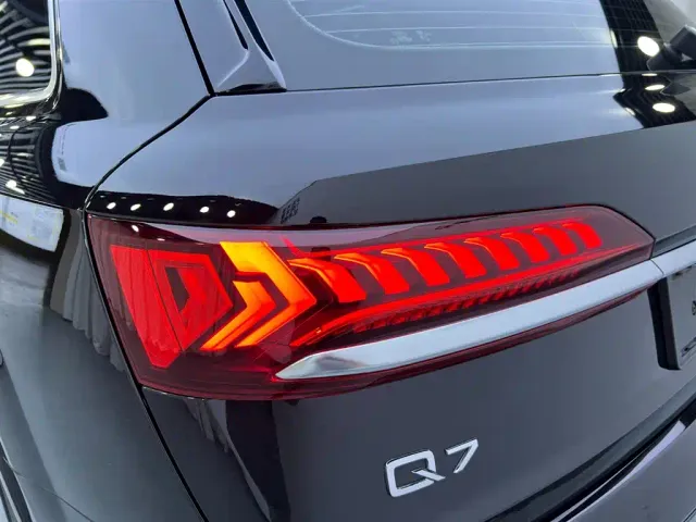 Audi Q7 — Фото автомобиля 26