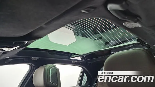 BMW 7 Series G70 — Фото автомобиля 24