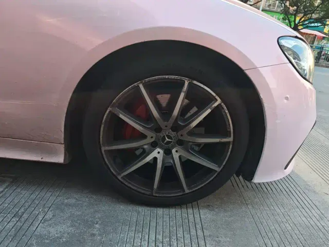 Mercedes-Benz E-Class — Фото автомобиля 9