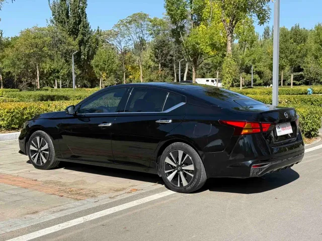 Nissan Teana — Фото автомобиля 20