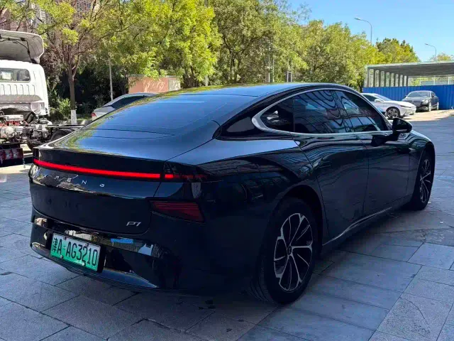 Xpeng P7 — Фото автомобиля 2