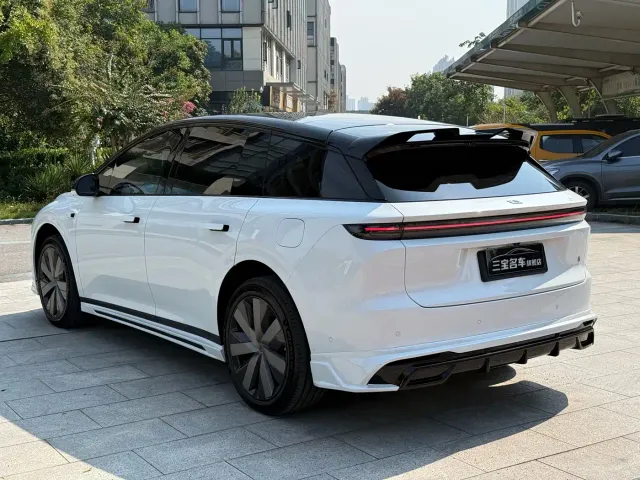Li Auto i6 — Фото автомобиля 5
