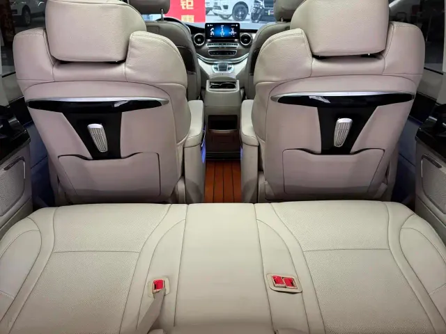 Mercedes-Benz V-Class — Фото автомобиля 5
