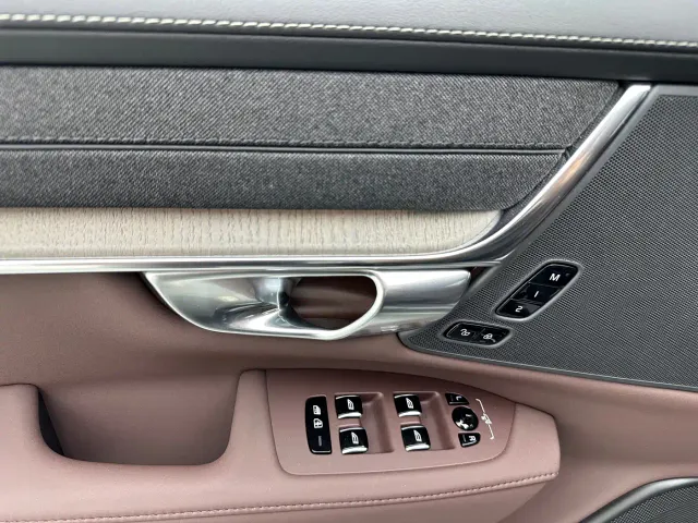 Volvo S90 — Фото автомобиля 18