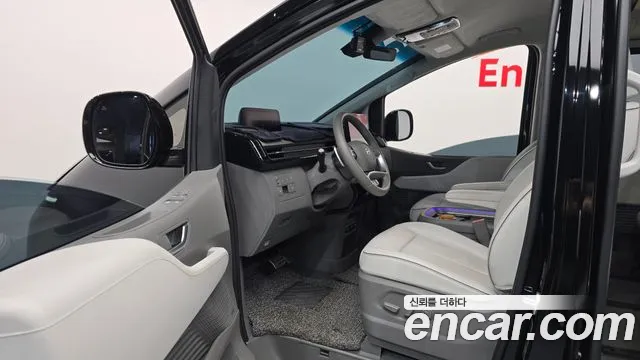 Hyundai Staria — Фото автомобиля 10