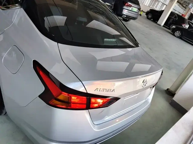 Nissan Teana — Фото автомобиля 5