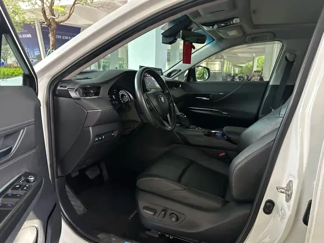 Toyota Venza — Фото автомобиля 8
