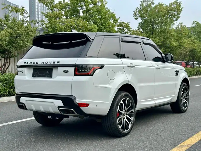 Land Rover Range Rover Sport — Фото автомобиля 6