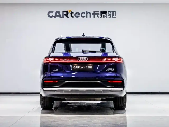 Audi Audi Q6 2023 45 TFSI quattro Uniform Cloud Yulin Package — Фото автомобиля 5