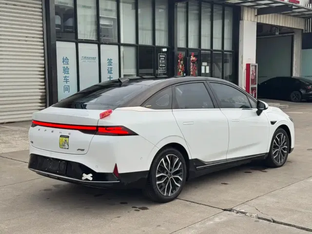 Xpeng P5 — Фото автомобиля 17
