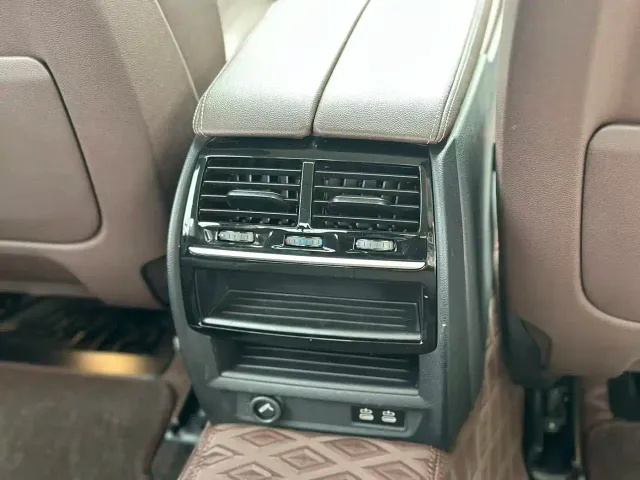 BMW 5 Series — Фото автомобиля 11