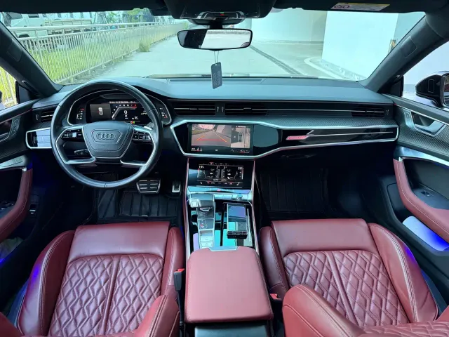 Audi A7L — Фото автомобиля 9