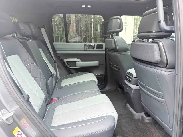 BYD FangChengBao Leopard 5 — Фото автомобиля 14