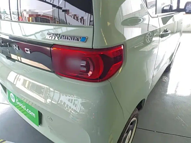Wuling Hongguang Mini EV — Фото автомобиля 7