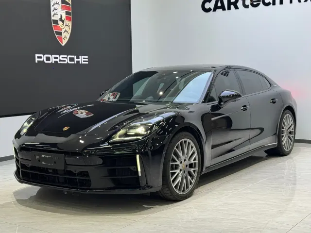 Фотография автомобиля — Porsche Panamera