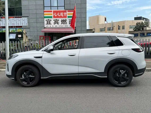 BYD Seal 05 DM-i — Фото автомобиля 3