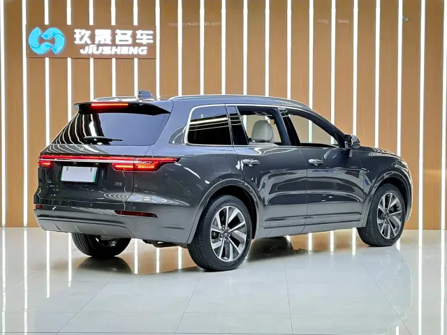 Li Auto ONE — Фото автомобиля 18