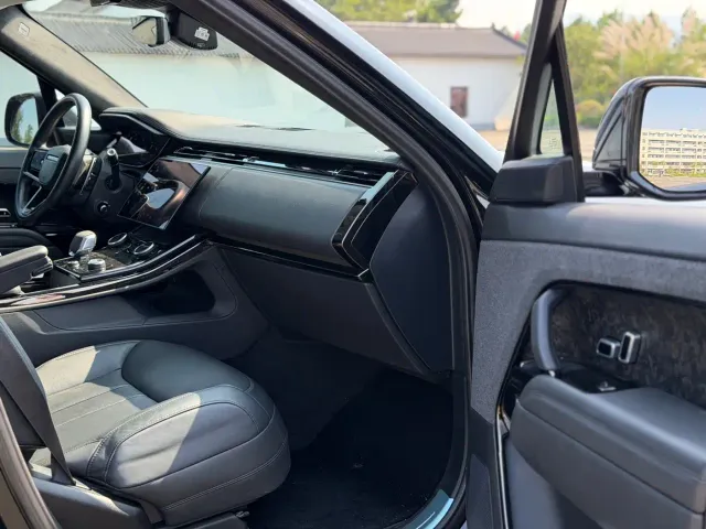 Land Rover Range Rover Sport — Фото автомобиля 15