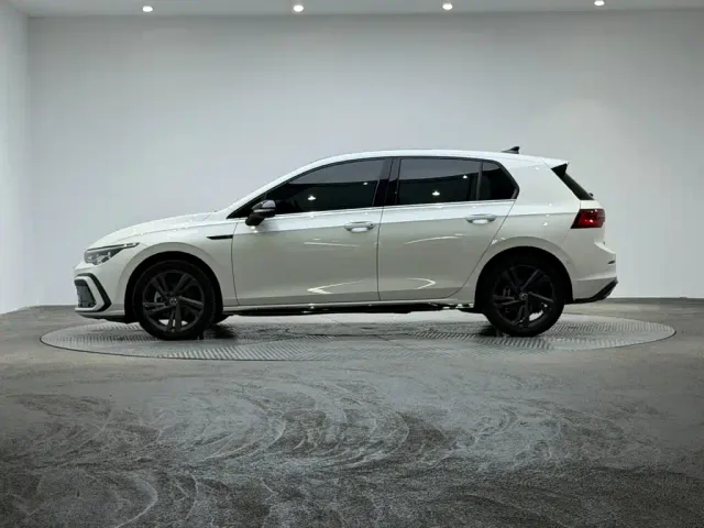 Volkswagen Golf — Фото автомобиля 5