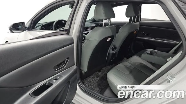 Hyundai AVANTE Новый Avante (CN7) — Фото автомобиля 22