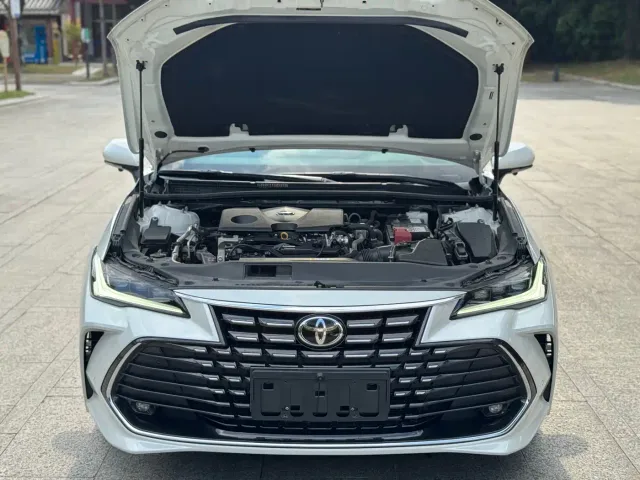 Toyota Avalon — Фото автомобиля 21