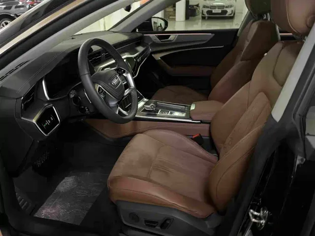 Audi A7L — Фото автомобиля 4