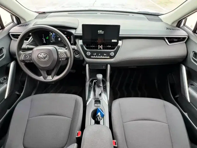 Toyota Corolla Cross — Фото автомобиля 11