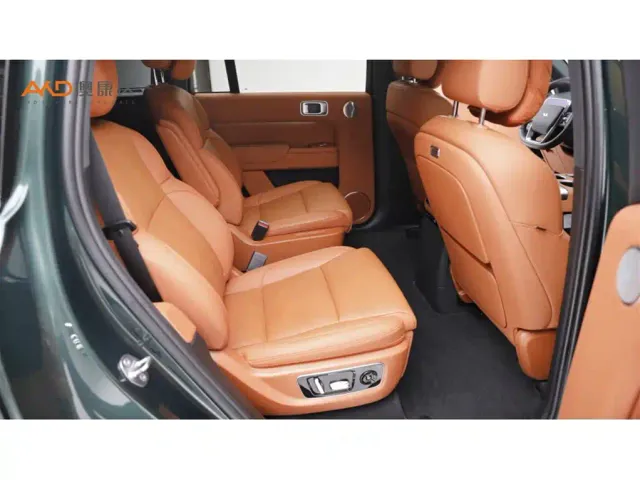 Li Auto L9 — Фото автомобиля 8