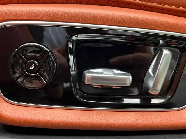 Li Auto L7 — Фото автомобиля 8