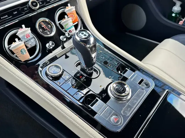 Bentley Continental 2022 4.0T GT V8 — Фото автомобиля 17