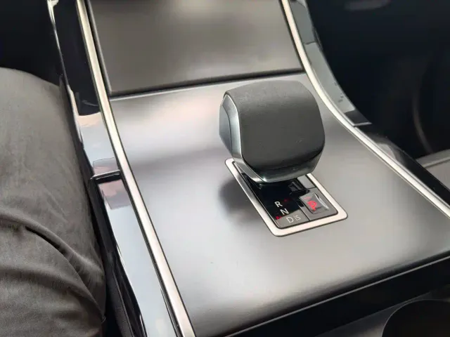 Land Rover Range Rover Velar — Фото автомобиля 17