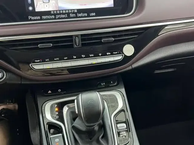 GAC Trumpchi M6 — Фото автомобиля 12