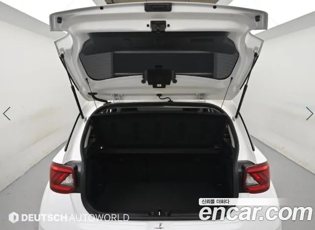 Hyundai Venue — Фото автомобиля 19