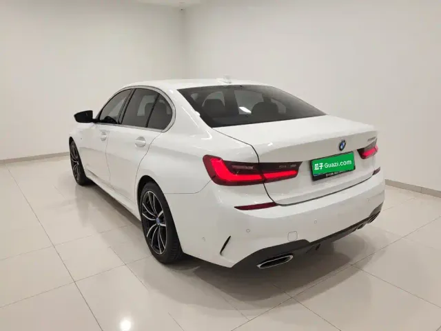 BMW 3 Series — Фото автомобиля 4