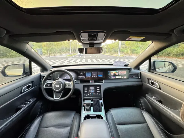 Li Auto ONE — Фото автомобиля 11