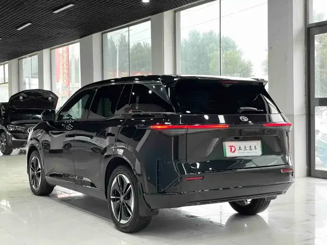 Toyota BoZhi 3X — Фото автомобиля 4