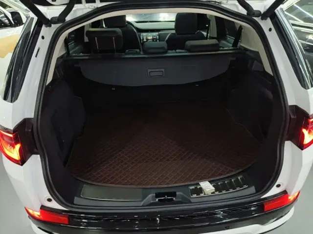 Land Rover Discovery Sport — Фото автомобиля 18