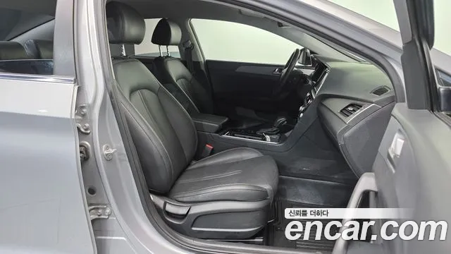 Hyundai Sonata — Фото автомобиля 11