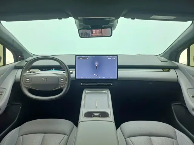 Xpeng P7+ — Фото автомобиля 4